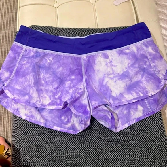 Lululemon speed-up low rise 2.5 short. New without tags - Picture 1 of 4